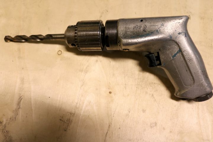 195976-19 Pneumatic tools 1 pallet ca: 80-tall units (8)