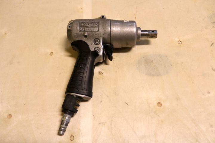 195976-42 Pneumatic tools 1 pallet ca: 80-tall units (8)
