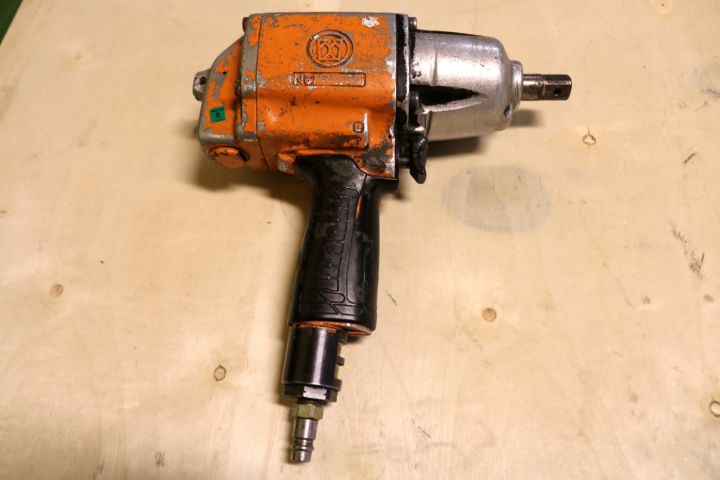 195976-43 Pneumatic tools 1 pallet ca: 80-tall units (8)