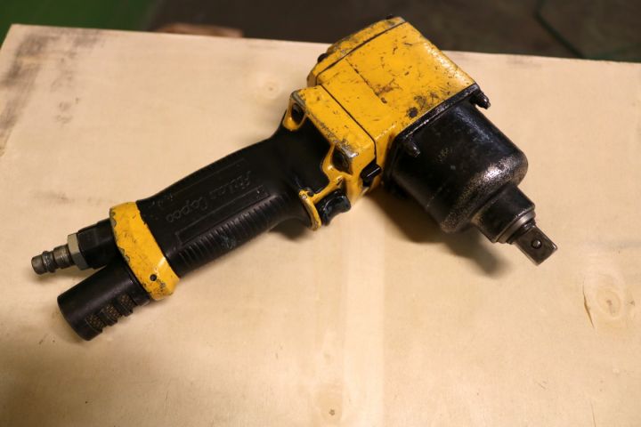 195976-47 Pneumatic tools 1 pallet ca: 80-tall units (8)