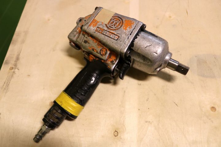 195976-49 Pneumatic tools 1 pallet ca: 80-tall units (8)