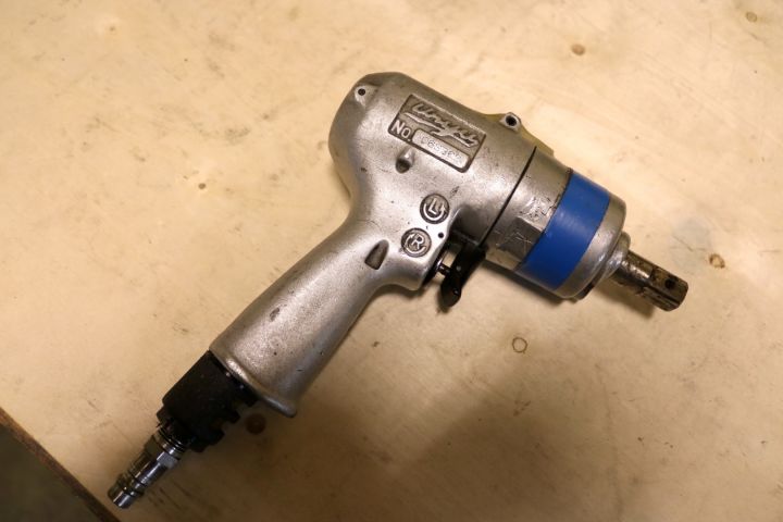 195976-67 Pneumatic tools 1 pallet ca: 80-tall units (8)