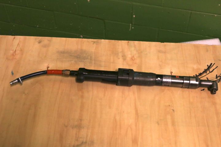 195976-75 Pneumatic tools 1 pallet ca: 80-tall units (8)