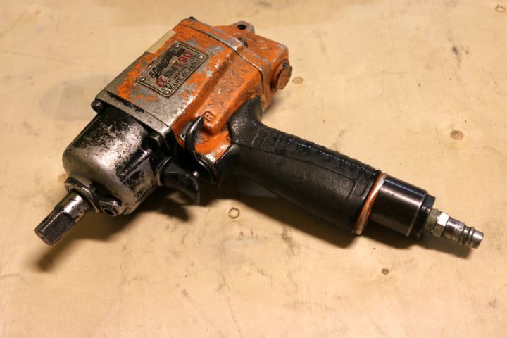 195976-78 Pneumatic tools 1 pallet ca: 80-tall units (8)