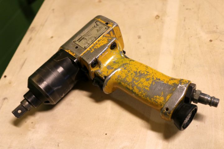 195976-83 Pneumatic tools 1 pallet ca: 80-tall units (8)