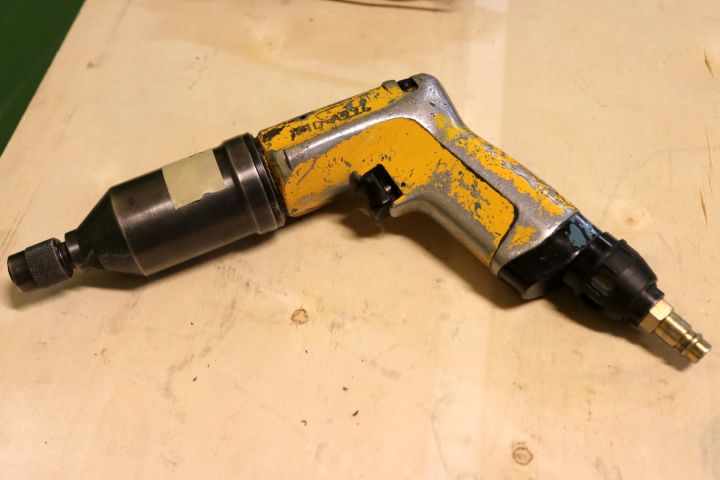 195976-86 Pneumatic tools 1 pallet ca: 80-tall units (8)