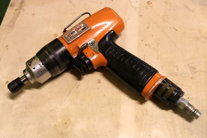 195976-88 Pneumatic tools 1 pallet ca: 80-tall units (8)