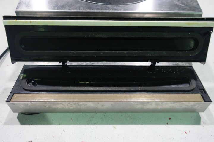 410047-2 Ggm Gastro vacuum sealer 16L / min