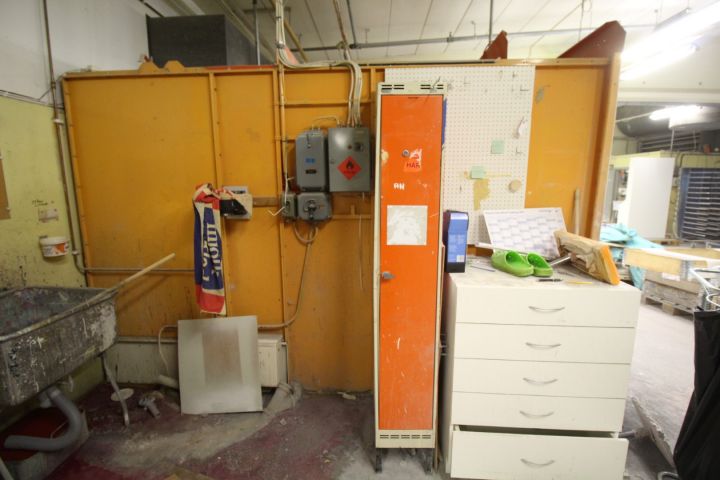 441913-5 Lackbox för demontering
