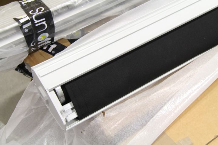 438017-2 Fönstermarkis, 3,4 m