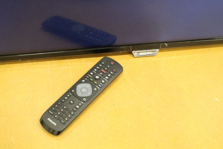 443500-3 DEFECTIVE! TV, Philips 48 "