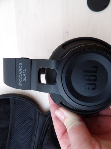 414215-4 JBL Synchros Slate headphones