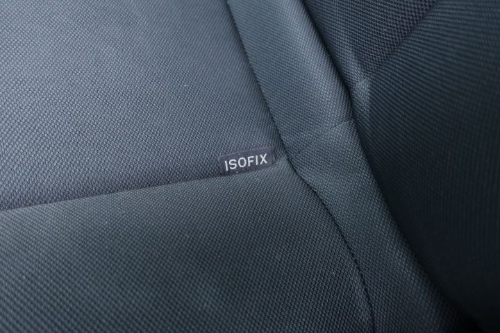 443738-24 Renault Megane -11 (LSA757)