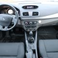443738-26 Renault Megane -11 (LSA757)