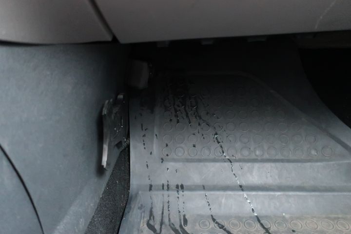 443738-52 Renault Megane -11 (LSA757)