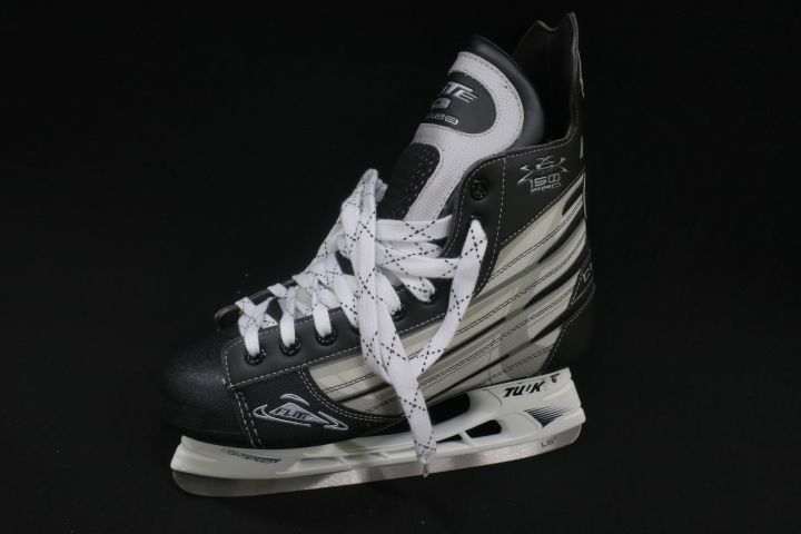 433288-2 20 pairs of Hockey skates Flite Mixed Stl