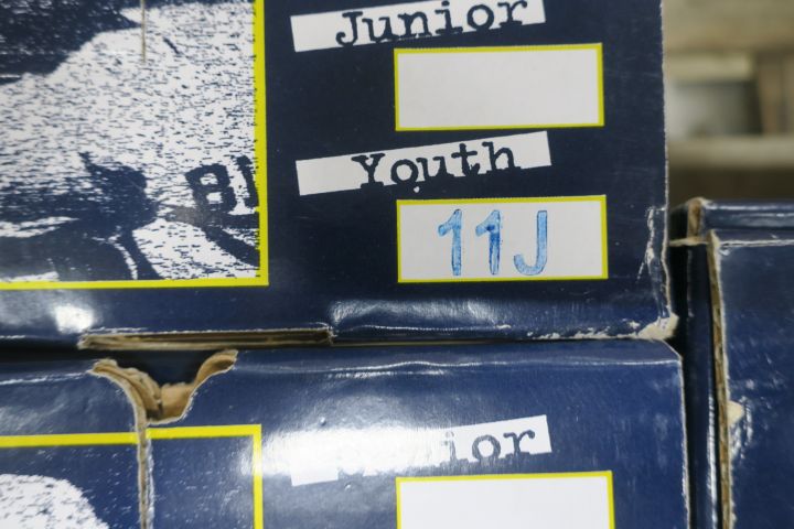 433288-21 20 pairs of Hockey skates Flite Mixed Stl