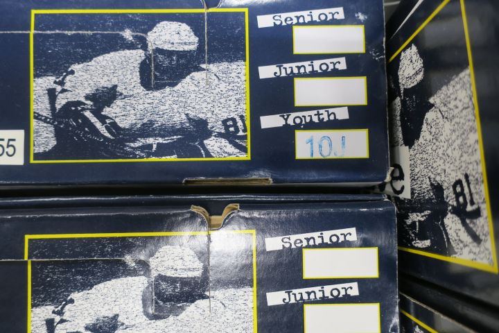 433288-23 20 pairs of Hockey skates Flite Mixed Stl