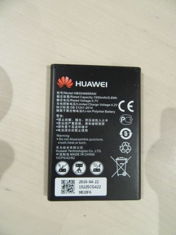 415579-4 4 pc 4G modem / WiFi router, Huawei E5330