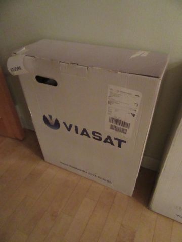 415598-1 Digital satellite dish - Viasat / with Samsung SMT-S5140
