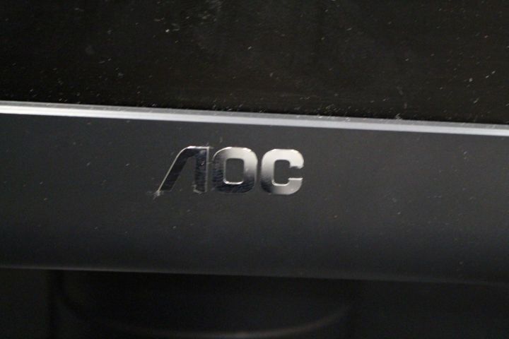 443339-6 Apple Macbook Air 1,7GHz (Mitten 2011) med 27" skärm AOC E2752V