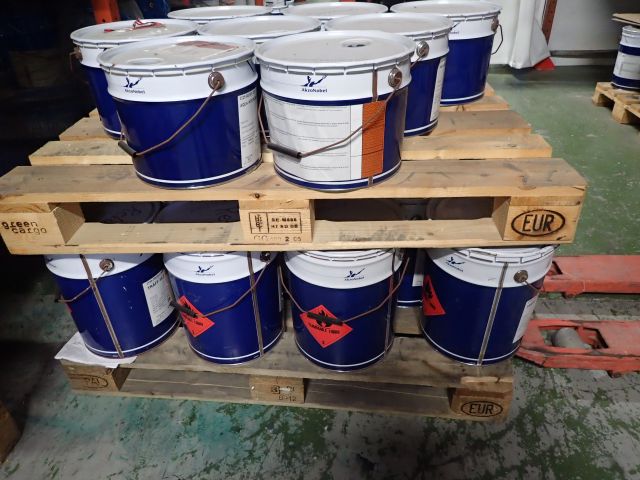 403708-1 AKZO NOBEL