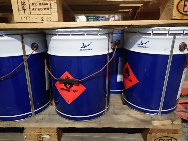 403708-9 AKZO NOBEL