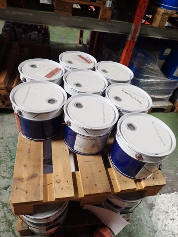 403708-13 AKZO NOBEL