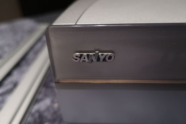 431063-2 Projector with electric cloth Sanyo Z3