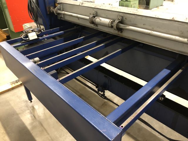 401495-8 Foldingmachine Ystad KME 2000 x 3