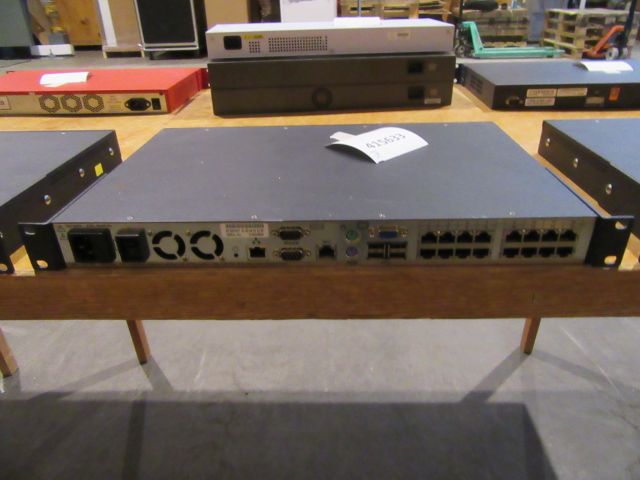 415634-4 Avocent KVM / IP switch