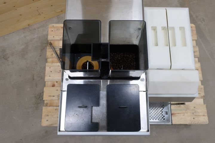 431075-8 Coffee machine Thermoplan Black & White CT1