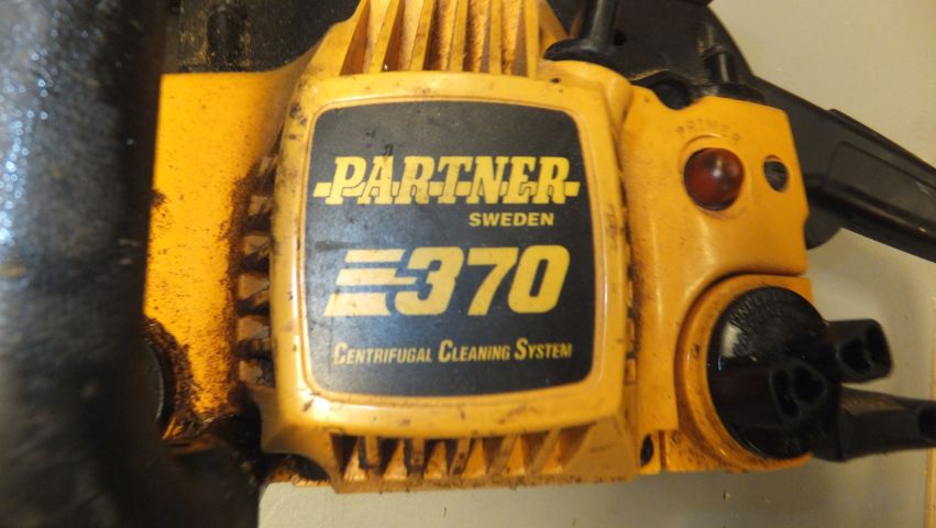 435641-2 Chainsaw Partner 370