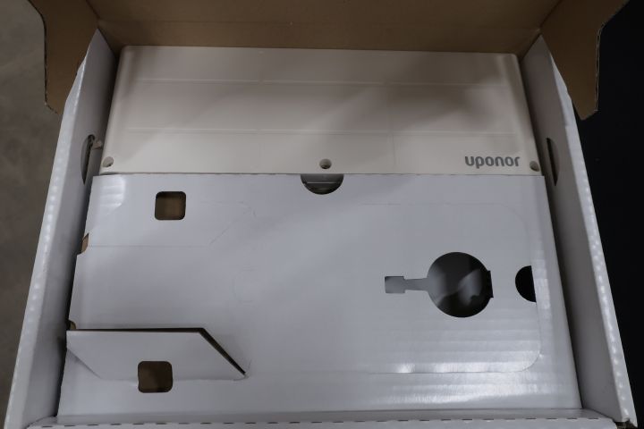 445321-2 Control Center Uponor Controller 12 channel