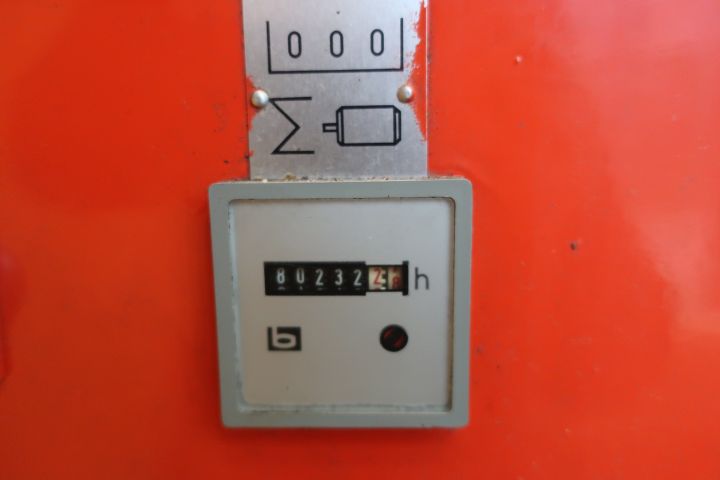 378662-27 Svarv Teach in GILDEMEISTER NEF 710