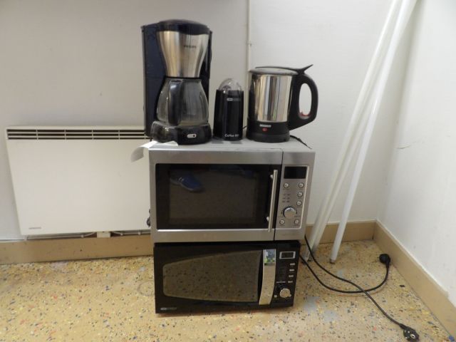 414328-1 3st Mikrovågsugnar, kaffekvarn, bryggare m.m.
