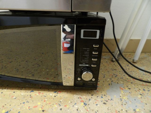 414328-3 3st Mikrovågsugnar, kaffekvarn, bryggare m.m.