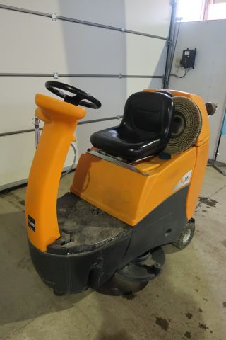 446600-2 Taski Swingo 3500 cleaning machine