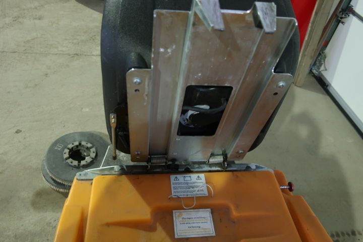 446600-5 Taski Swingo 3500 cleaning machine