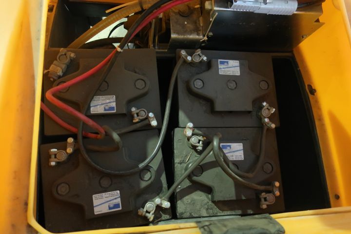 446600-7 Taski Swingo 3500 cleaning machine