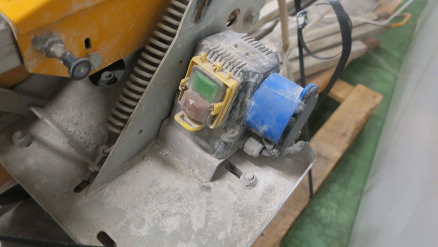 446839-5 Cedima CTS81XL Rock Brick Cutter (Defekt)