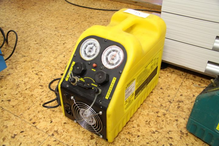 446044-1 Refrigerant recovery system, model CR600E