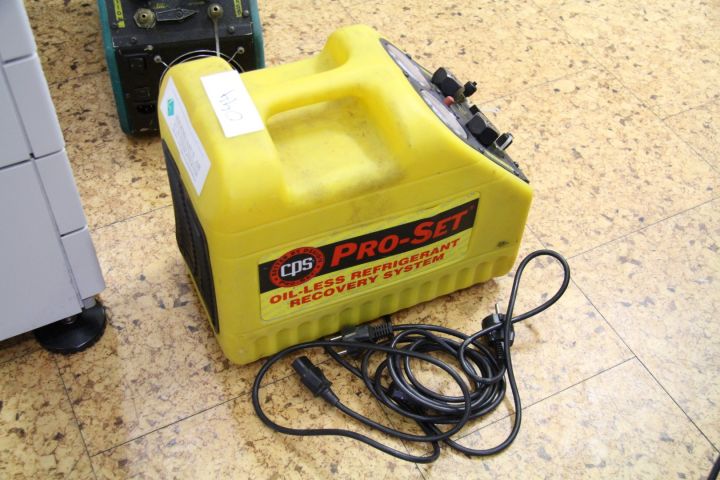 446044-2 Refrigerant recovery system, model CR600E