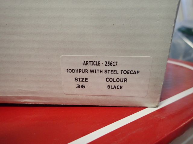 403925-8 Shoes from Equipage and Horse life stl 36/35