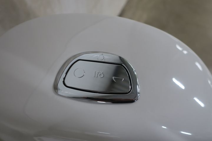 440858-3 WC chair IFÖ Sign 6870