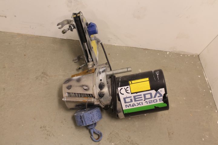 448571-1 Construction vinch Geda Maxi 120S