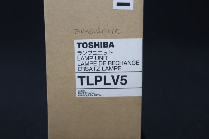 445415-2 Projector lamp Toshiba TLPLV5