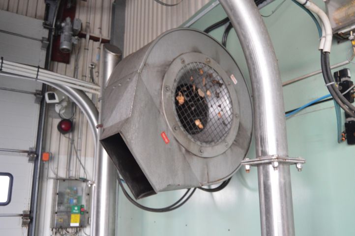 419173-18 Car wash with tracks