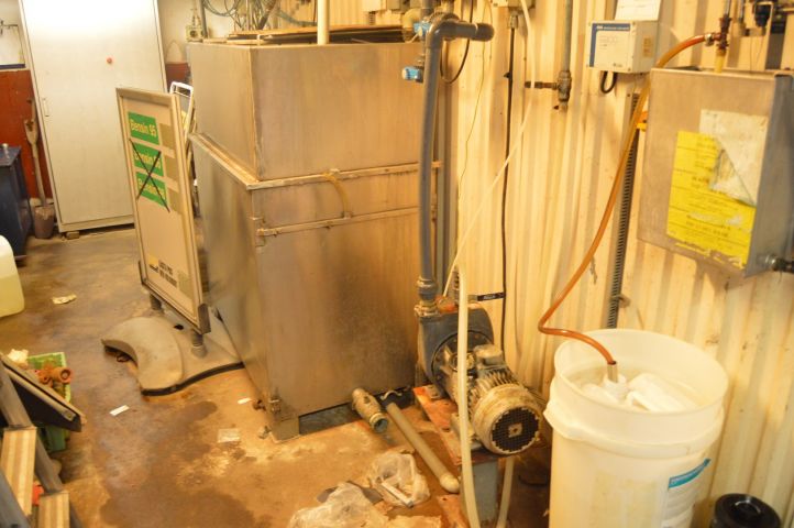 419173-20 Car wash with tracks