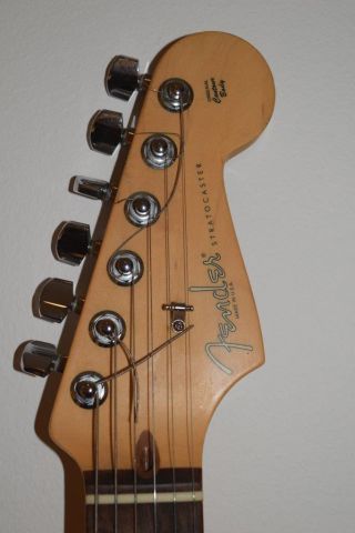 449294-6 Guitar Fender Stratocaster Corona Califonia -02